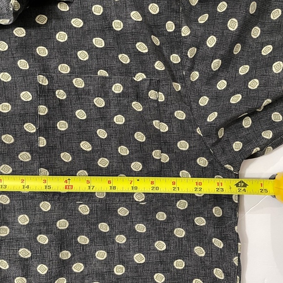Tommy Bahama Men’s Large Gray Silk Shirt Button-Up Circle Pattern - Picture 5 of 7